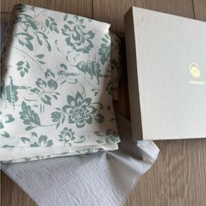 metiseko silk infinity scarf from Vietnam